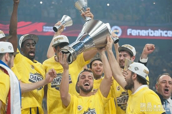 考察梯队小将，浙江队主帅卡内达现场观战浙江全运会比赛（卡内达现场观战浙江全运会，考察梯队新秀）