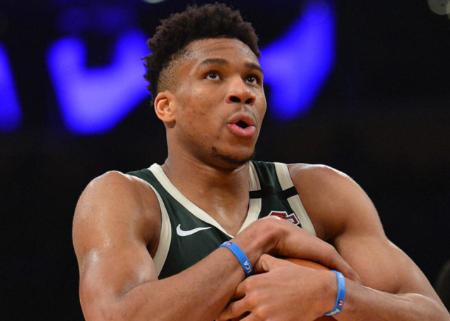 孙兴慜：我很高兴再次来到中国香港，希望能好好享受这次旅程（孙兴慜：重返中国香港倍感欣喜，期待尽情享受此行）